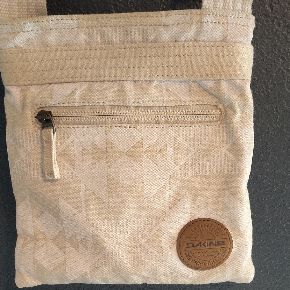 Dakine Cream/Tan Crossbody Bag with Subtle Aztec Pattern